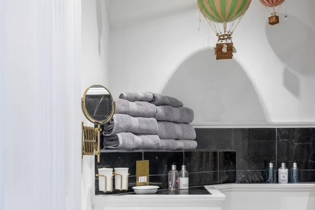 Georgian Apartment Located In The Center Of Bath. ภายนอก รูปภาพ
